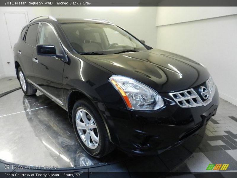 Wicked Black / Gray 2011 Nissan Rogue SV AWD
