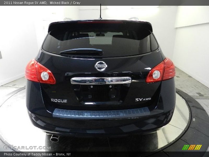 Wicked Black / Gray 2011 Nissan Rogue SV AWD