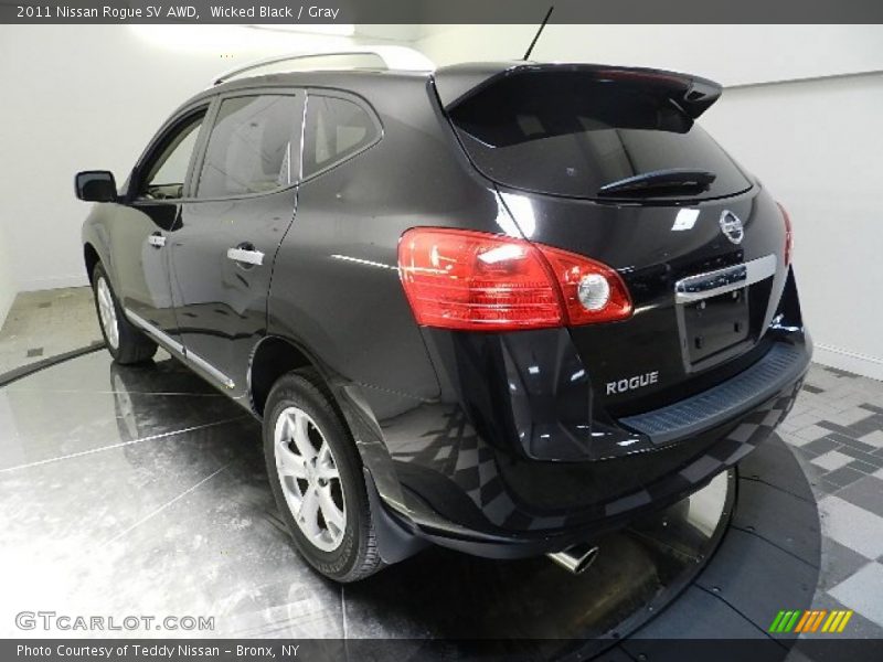 Wicked Black / Gray 2011 Nissan Rogue SV AWD