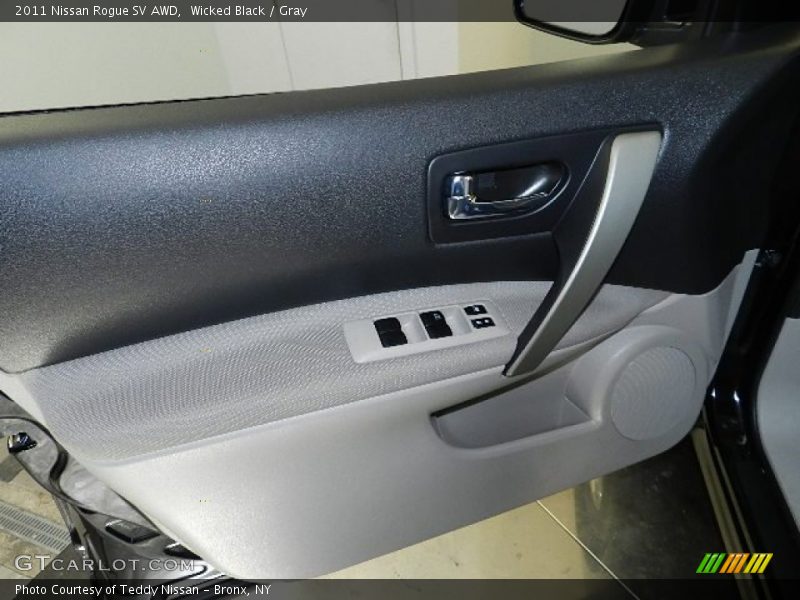 Wicked Black / Gray 2011 Nissan Rogue SV AWD