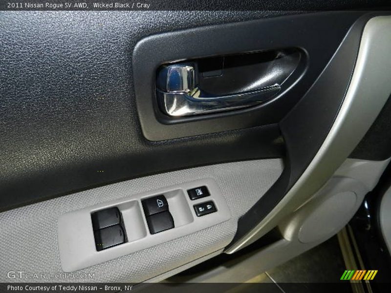 Wicked Black / Gray 2011 Nissan Rogue SV AWD