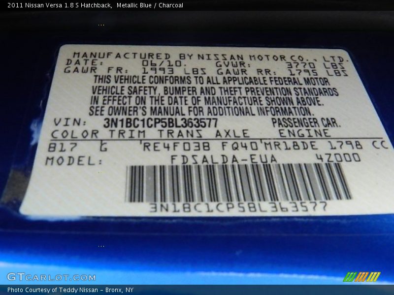 Metallic Blue / Charcoal 2011 Nissan Versa 1.8 S Hatchback