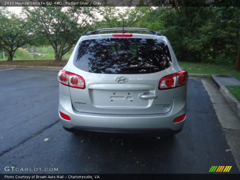 Radiant Silver / Gray 2010 Hyundai Santa Fe GLS 4WD