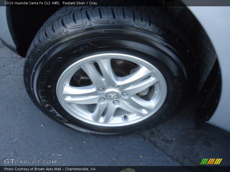 Radiant Silver / Gray 2010 Hyundai Santa Fe GLS 4WD