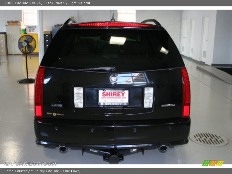 Black Raven / Light Neutral 2005 Cadillac SRX V6