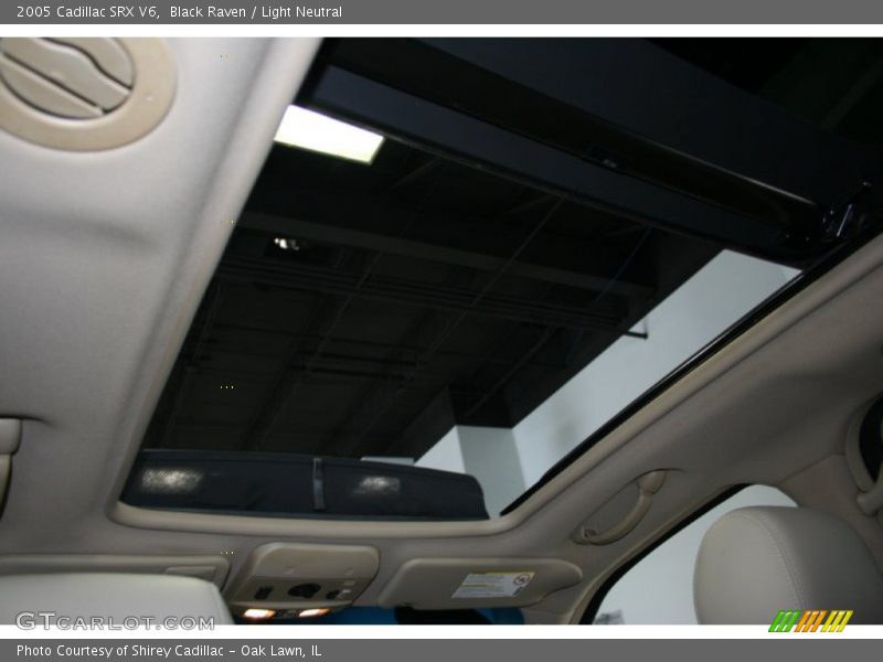 Black Raven / Light Neutral 2005 Cadillac SRX V6