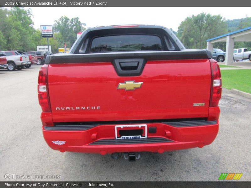 Victory Red / Ebony 2009 Chevrolet Avalanche LT 4x4