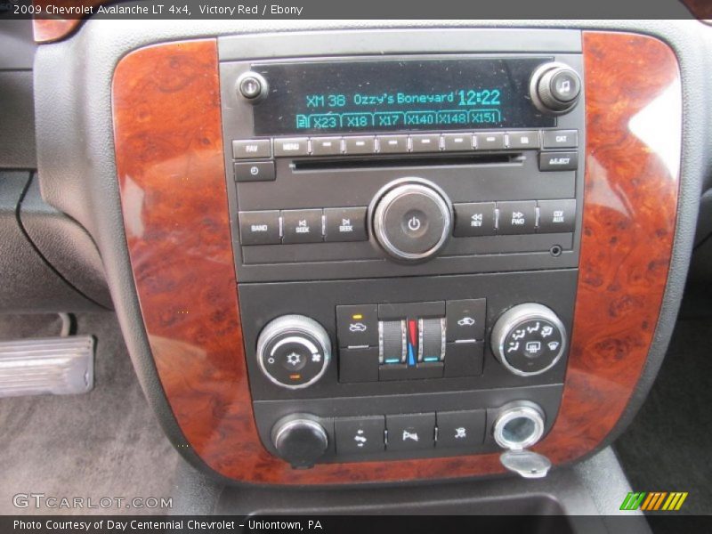 Victory Red / Ebony 2009 Chevrolet Avalanche LT 4x4