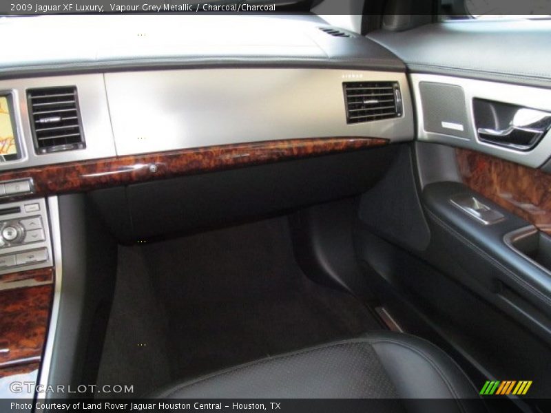 Vapour Grey Metallic / Charcoal/Charcoal 2009 Jaguar XF Luxury