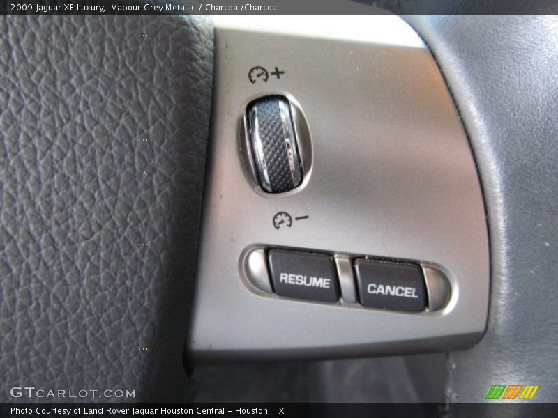 Controls of 2009 XF Luxury