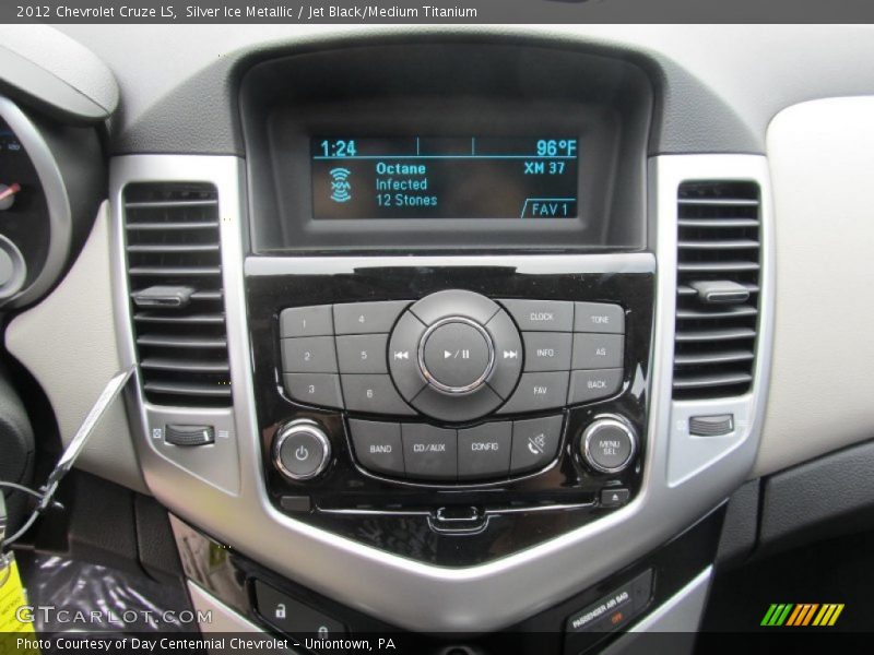 Silver Ice Metallic / Jet Black/Medium Titanium 2012 Chevrolet Cruze LS