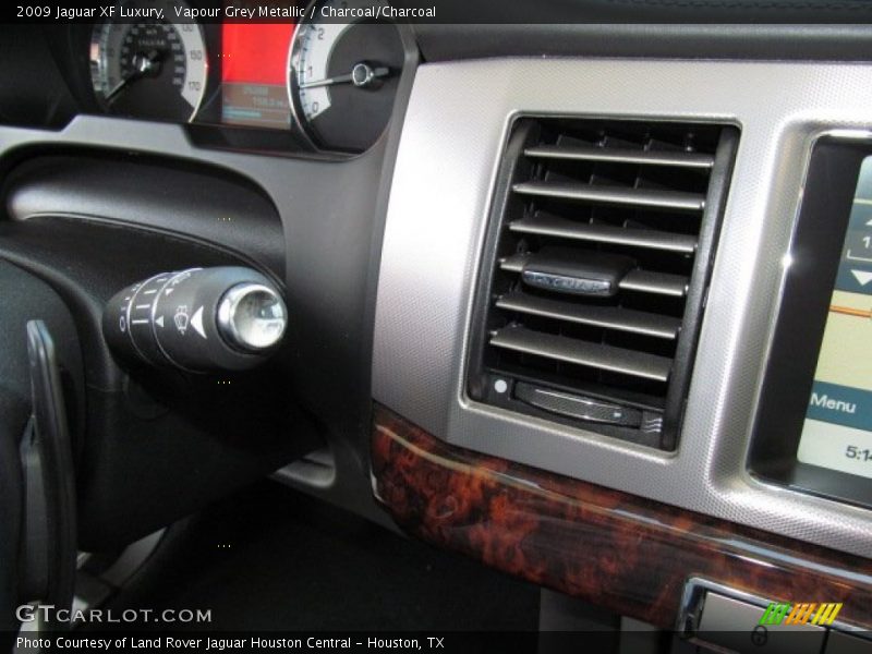 Vapour Grey Metallic / Charcoal/Charcoal 2009 Jaguar XF Luxury