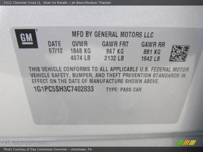 Silver Ice Metallic / Jet Black/Medium Titanium 2012 Chevrolet Cruze LS