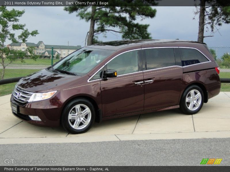 Front 3/4 View of 2011 Odyssey Touring Elite