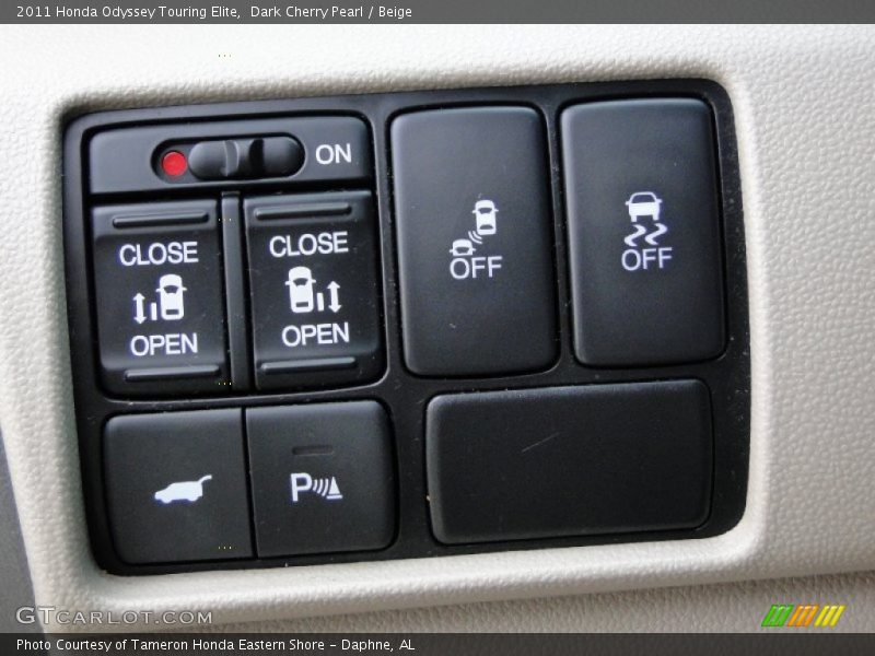 Controls of 2011 Odyssey Touring Elite