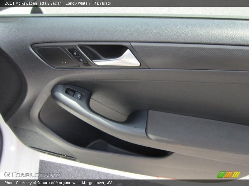 Candy White / Titan Black 2011 Volkswagen Jetta S Sedan
