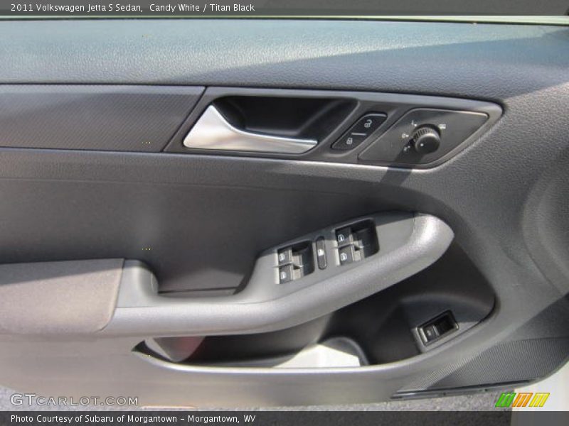 Candy White / Titan Black 2011 Volkswagen Jetta S Sedan