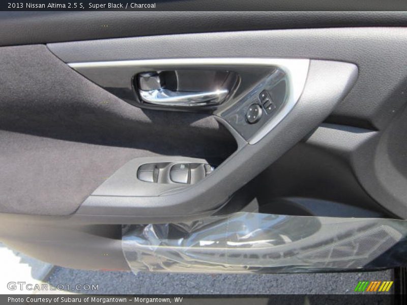 Super Black / Charcoal 2013 Nissan Altima 2.5 S