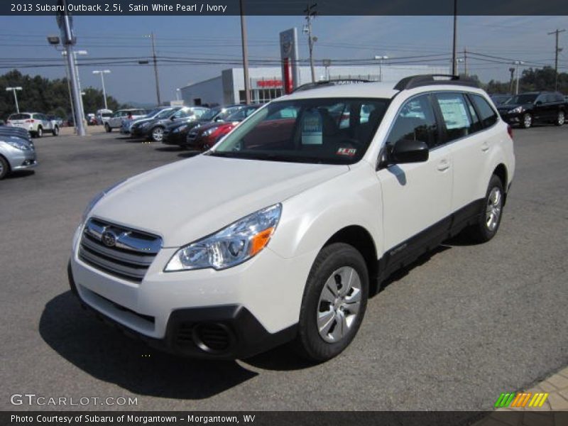 Front 3/4 View of 2013 Outback 2.5i
