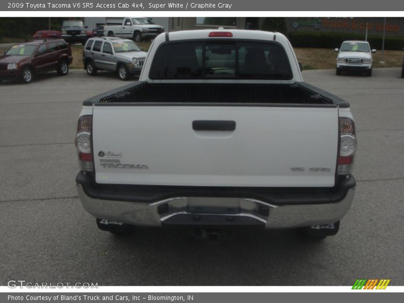 Super White / Graphite Gray 2009 Toyota Tacoma V6 SR5 Access Cab 4x4