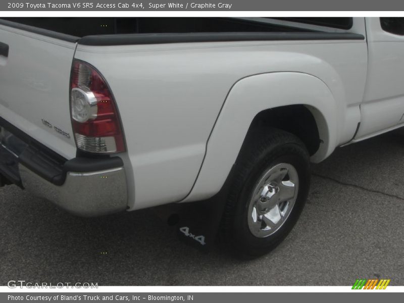 Super White / Graphite Gray 2009 Toyota Tacoma V6 SR5 Access Cab 4x4