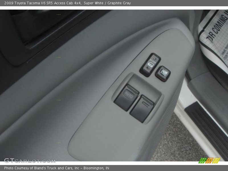 Super White / Graphite Gray 2009 Toyota Tacoma V6 SR5 Access Cab 4x4