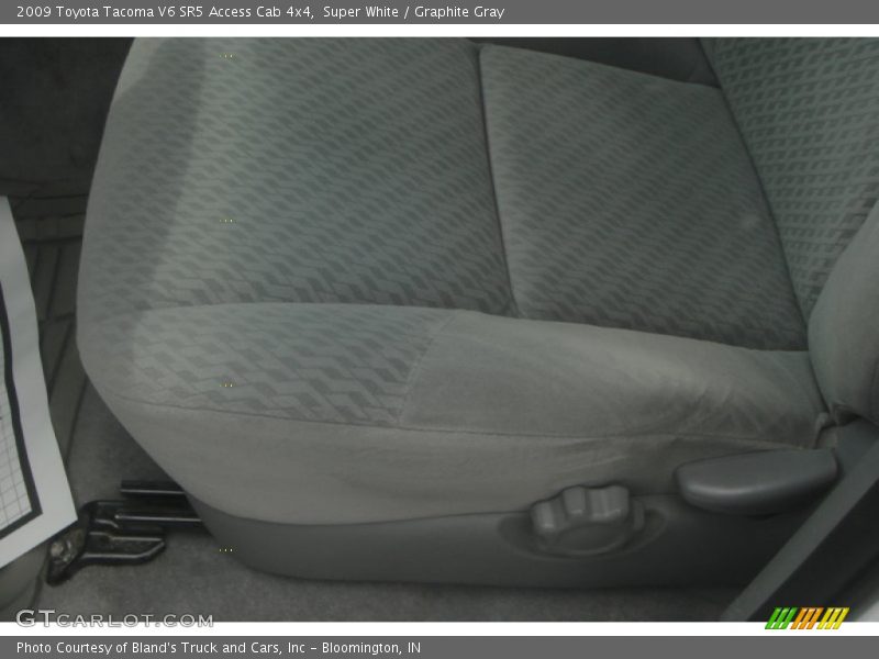 Super White / Graphite Gray 2009 Toyota Tacoma V6 SR5 Access Cab 4x4