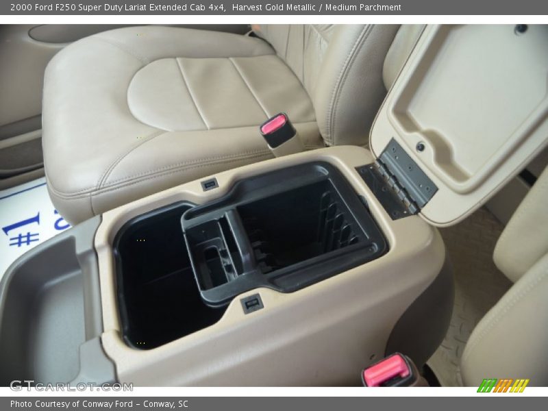 Harvest Gold Metallic / Medium Parchment 2000 Ford F250 Super Duty Lariat Extended Cab 4x4