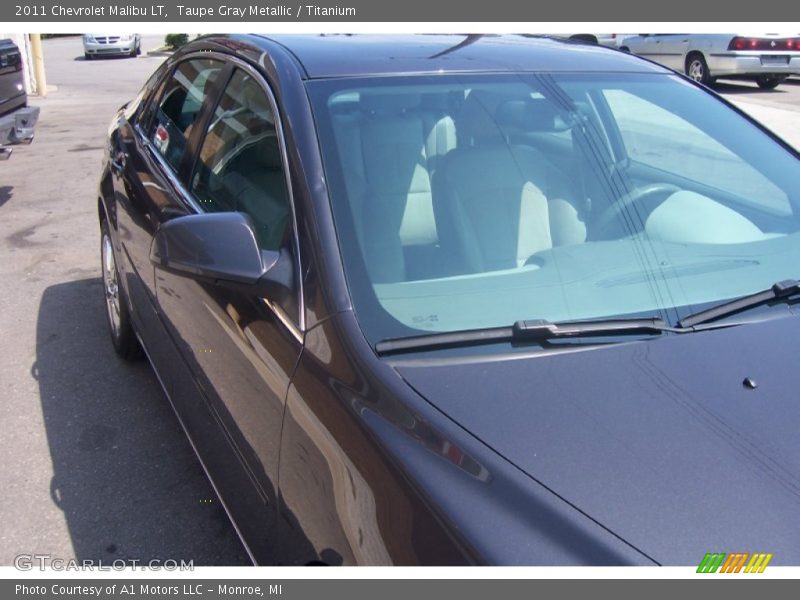 Taupe Gray Metallic / Titanium 2011 Chevrolet Malibu LT