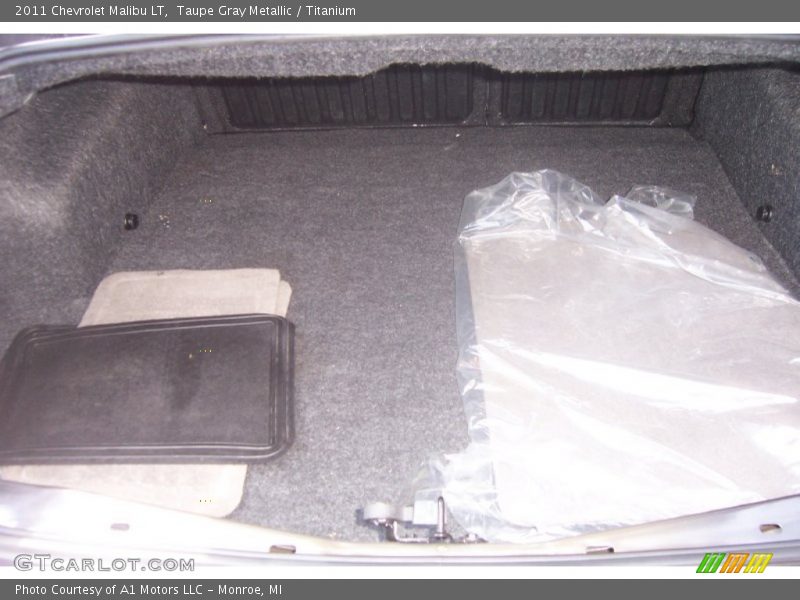 Taupe Gray Metallic / Titanium 2011 Chevrolet Malibu LT