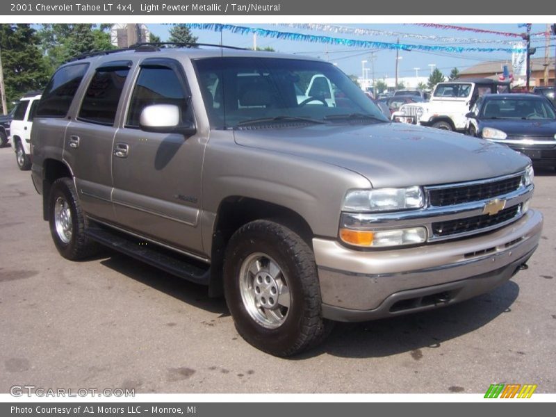 Light Pewter Metallic / Tan/Neutral 2001 Chevrolet Tahoe LT 4x4