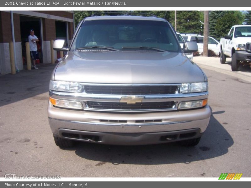 Light Pewter Metallic / Tan/Neutral 2001 Chevrolet Tahoe LT 4x4