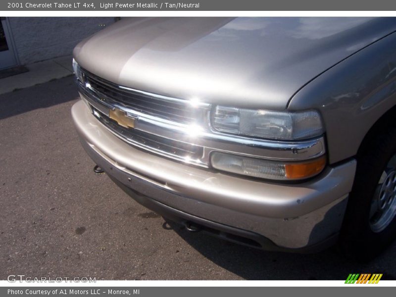 Light Pewter Metallic / Tan/Neutral 2001 Chevrolet Tahoe LT 4x4