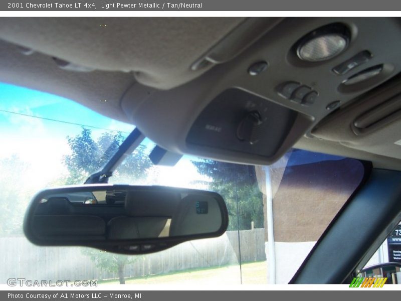 Light Pewter Metallic / Tan/Neutral 2001 Chevrolet Tahoe LT 4x4