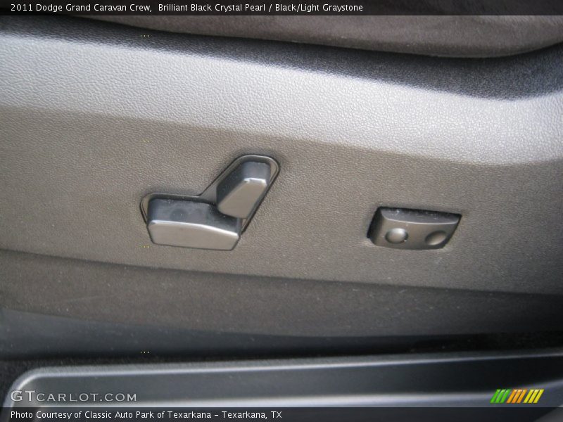Brilliant Black Crystal Pearl / Black/Light Graystone 2011 Dodge Grand Caravan Crew