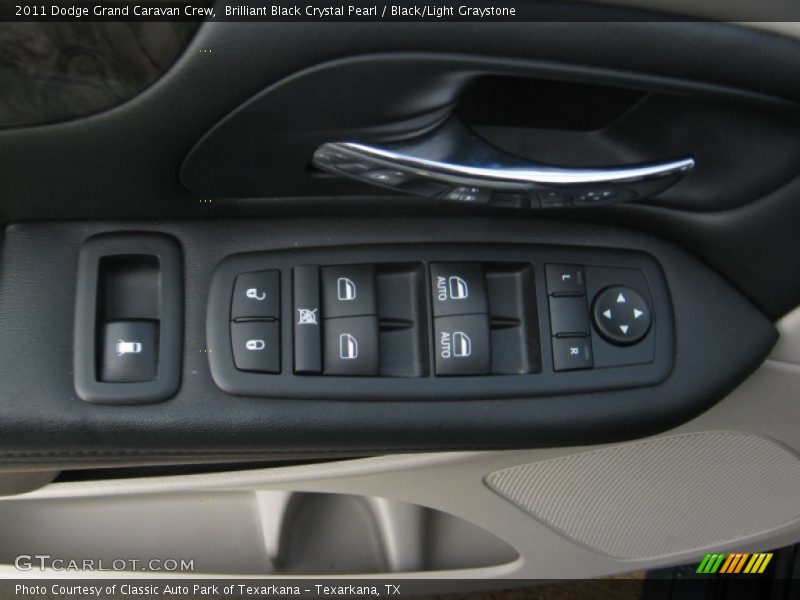Brilliant Black Crystal Pearl / Black/Light Graystone 2011 Dodge Grand Caravan Crew