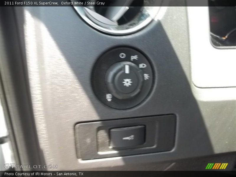Oxford White / Steel Gray 2011 Ford F150 XL SuperCrew