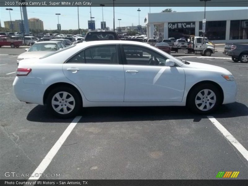 Super White / Ash Gray 2010 Toyota Camry LE