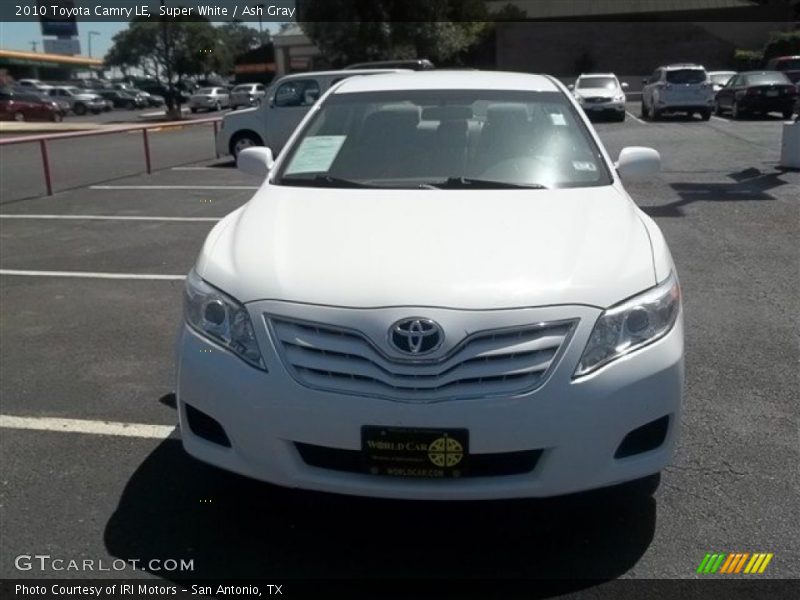 Super White / Ash Gray 2010 Toyota Camry LE
