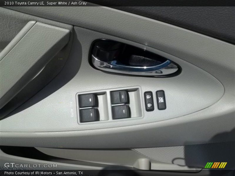 Super White / Ash Gray 2010 Toyota Camry LE