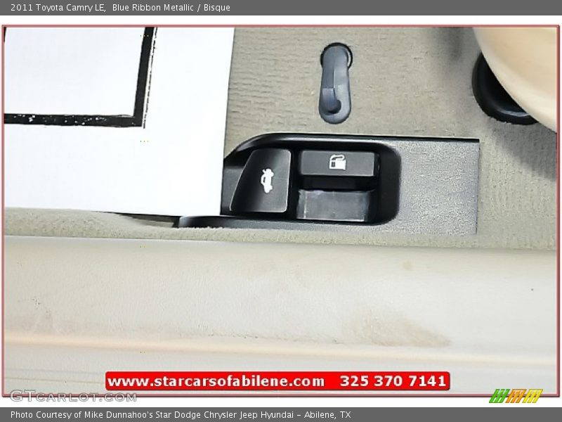 Blue Ribbon Metallic / Bisque 2011 Toyota Camry LE