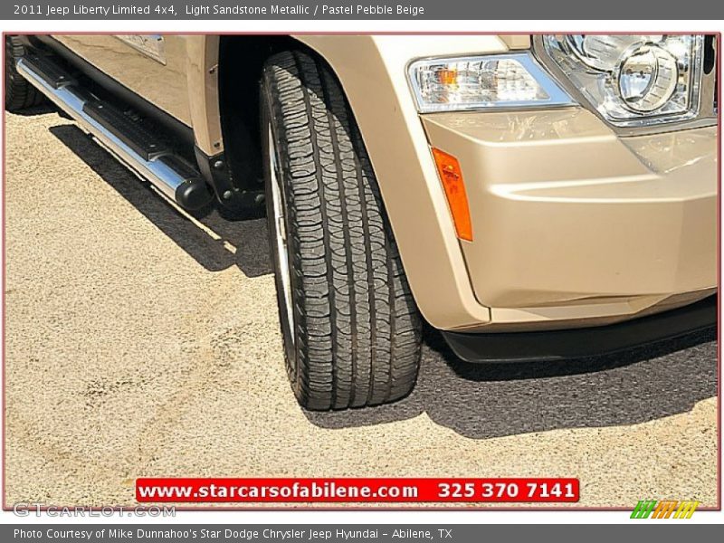 Light Sandstone Metallic / Pastel Pebble Beige 2011 Jeep Liberty Limited 4x4