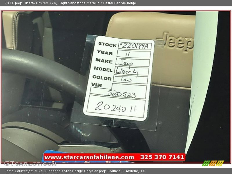 Light Sandstone Metallic / Pastel Pebble Beige 2011 Jeep Liberty Limited 4x4