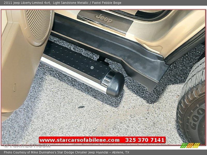 Light Sandstone Metallic / Pastel Pebble Beige 2011 Jeep Liberty Limited 4x4
