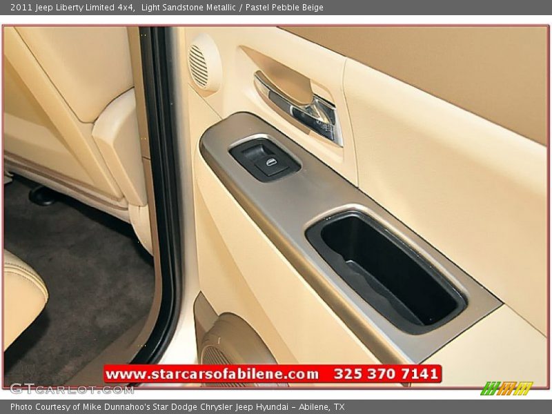 Light Sandstone Metallic / Pastel Pebble Beige 2011 Jeep Liberty Limited 4x4