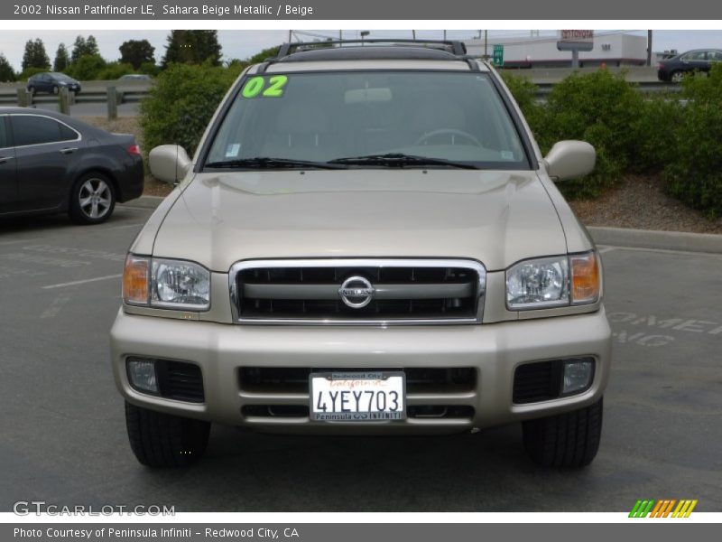 Sahara Beige Metallic / Beige 2002 Nissan Pathfinder LE