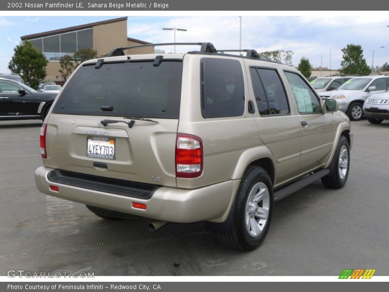 Sahara Beige Metallic / Beige 2002 Nissan Pathfinder LE