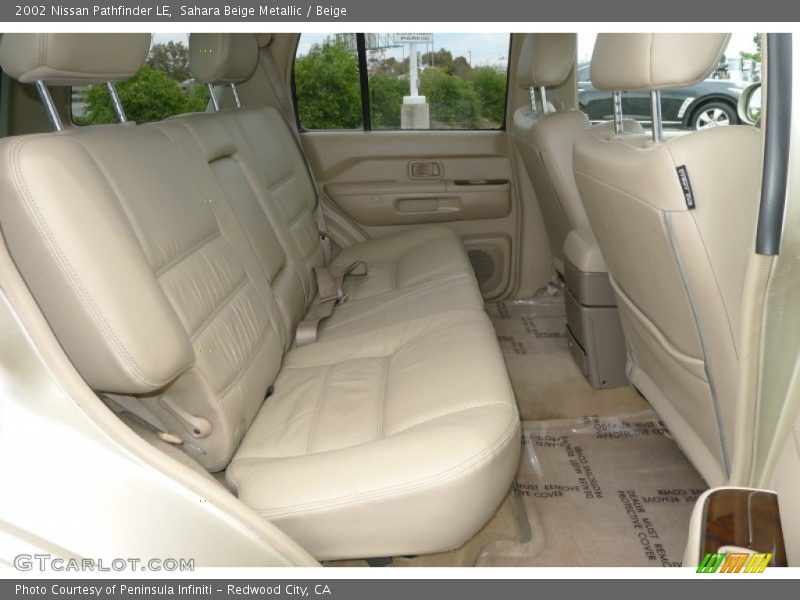 Sahara Beige Metallic / Beige 2002 Nissan Pathfinder LE