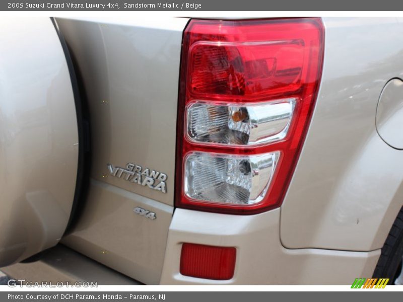 Sandstorm Metallic / Beige 2009 Suzuki Grand Vitara Luxury 4x4