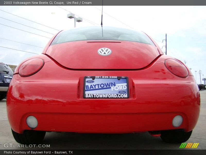 Uni Red / Cream 2003 Volkswagen New Beetle GL Coupe